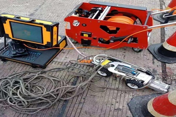 越秀CCTV管道检测机器人