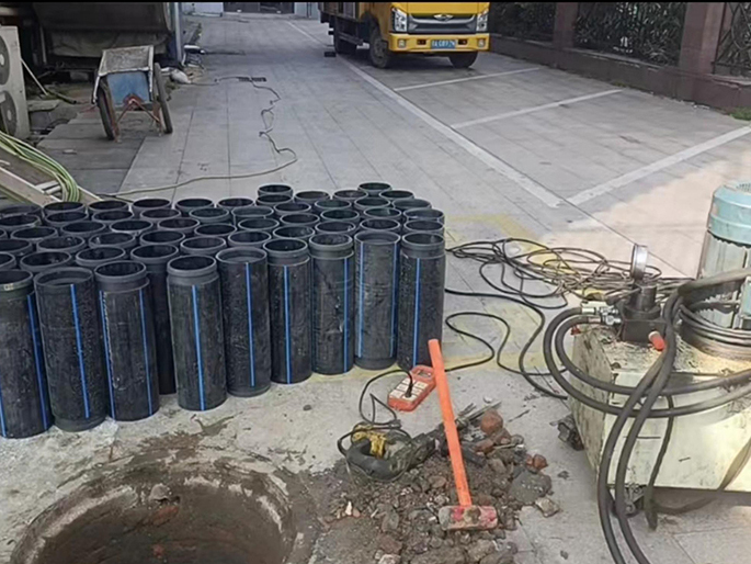 越秀PE置换管厂家 DN315置换管 非开挖管短管置换